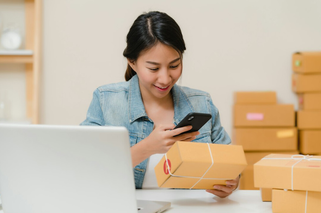 person selling items online